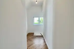 Saniertes freundliches Einfamilienhaus mit sechs Zimmern & Einbauküche  – Fliederblütenweg 11, 13127 Berlin – Vorschaubild 15