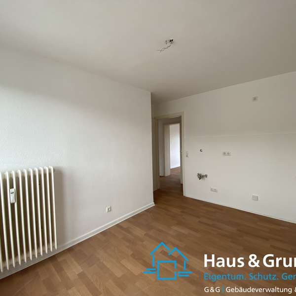 *** schöne 2-Zimmer-Wohnung - mit grüner Gemeinschaftsterrasse - in Aachen-Burtscheid ***