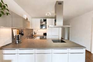 Attraktive 3,5-Zimmer-Wohnung mit Balkon, Aufzug und Tiefgarage in Langenau