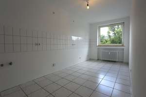 VOLLSTÄNDIG RENOVIERTE 3 ZIMMER WOHNUNG IN VENNHAUSEN MIT GROßEM BALKON UND NEUEM LAMINAT – Vennhauser Allee 186, 40627 Vennhausen, Düsseldorf – Vorschaubild 18