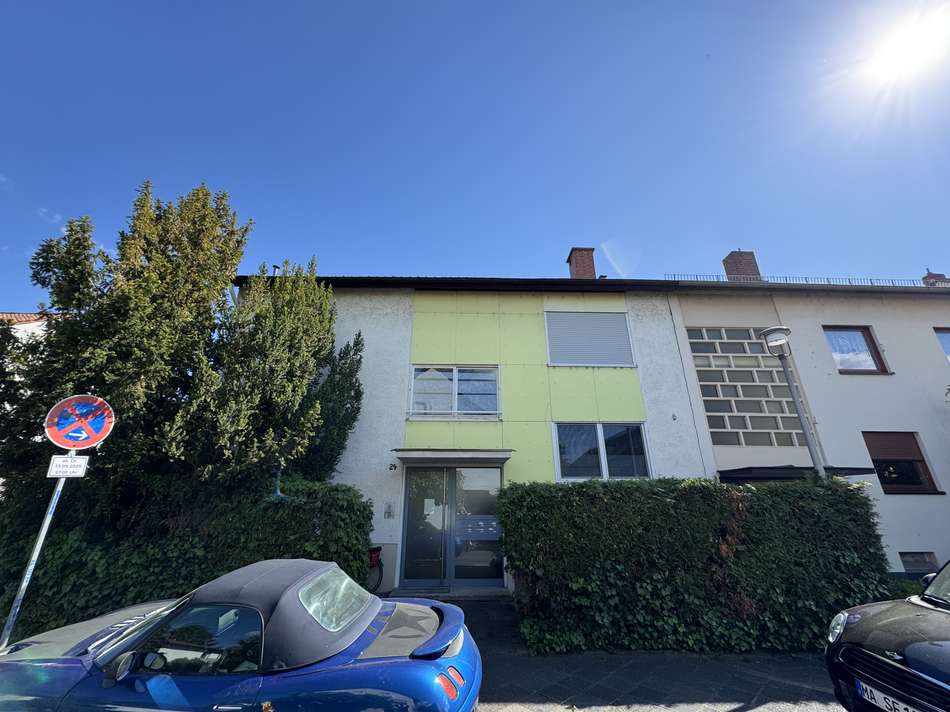 Erneuerte Haustür-Anlage