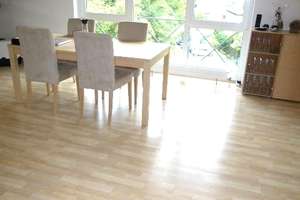 EIN STÜCK HIMMEL / 5 Zimmer Dachgeschoss-Maisonette + 2 Balkone, Einbauküche + 2 x TG. WG geeignet. – Am Haingraben 15, 65189 Südost, Wiesbaden – Vorschaubild 6