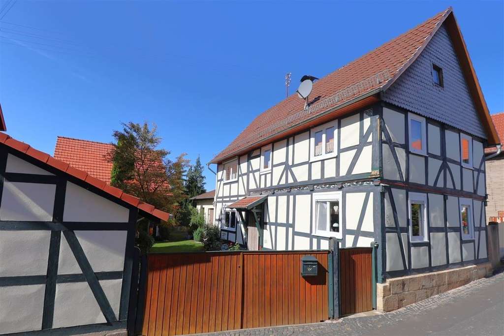 Immobilie in Wanfried - Charmantes Fachwerkhaus mit idyllischem Garten, Scheune und vielen Extras - Bild 0