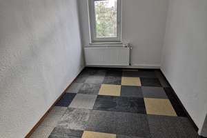 einzugsfertige 3-Zimmer-Wohnung, frisch renoviert, Badewanne – Ilseder Str. 9, 31226 Peine – Vorschaubild 2