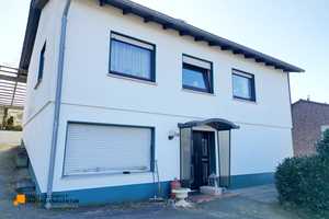 Einfamilienhaus mit drei Garagen und großem Grundstück in Gummersbach-Berghausen – Oberbergischer Kreis – Vorschaubild 1