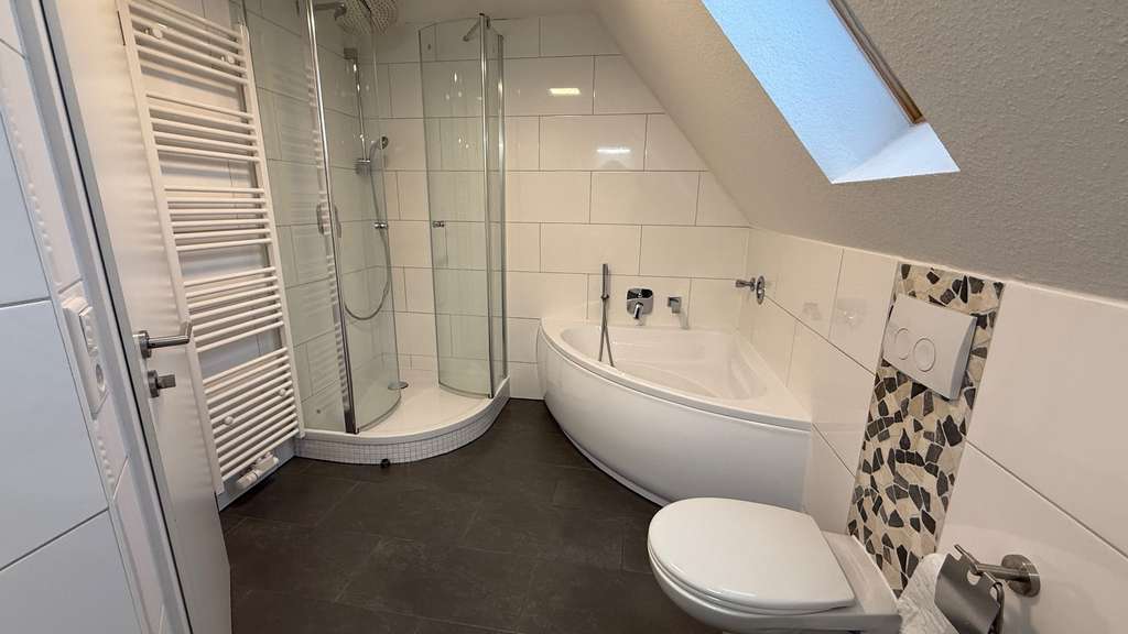 Immobilie in Freudenstadt - Top modernisiertes Zweifamilienhaus in ruhiger Lage von Dietersweiler - Bild 4