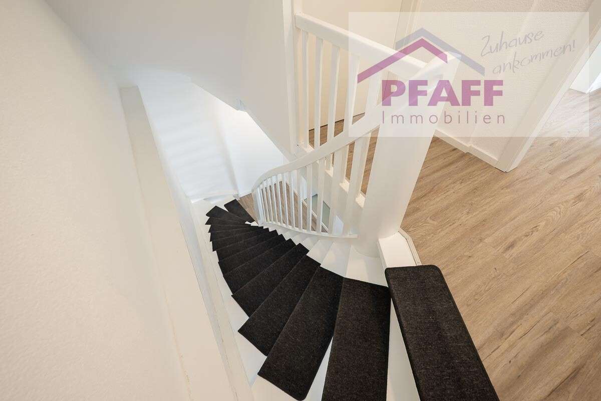 Immobilie in Gailingen am Hochrhein - Zuhause ankommen in Gailingen! Geteiltes Zweifamilienhaus mit schönem Garten + vielen Möglichkeiten - Bild 10