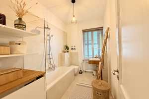 Wunderschöne Altbauwohnung mit hochwertiger Ausstattung im Herzen Schwabings – München – Vorschaubild 5