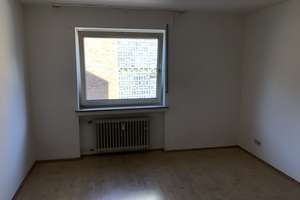 Renovierte 4-Zimmer-Wohnung mit Balkon in Bottrop – Ortbergstr. 1, 46236 Stadtmitte, Bottrop – Vorschaubild 11