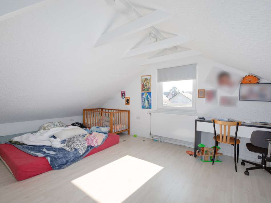 Schlafzimmer DG
