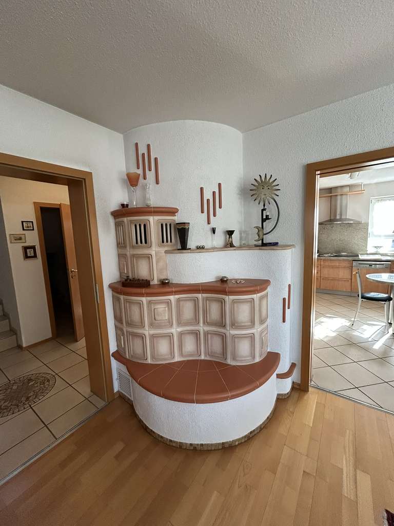 Immobilie in Ötigheim - Großzügiges EFH mit Büromöglichkeit im UG - Bild 2