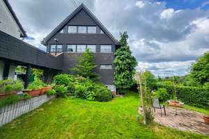 Großzügiges Wohnhaus mit renovierter Einliegerwohnung,  Doppelgarage und gepflegtem Garten! – Die vollständige Adresse der Immobilie erhältst du vom Anbieter., 56581 Ehlscheid – Vorschaubild 9