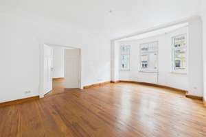 Altbaucharme trifft Raumwunder – Die vollständige Adresse der Immobilie erhältst du vom Anbieter., 90439 St. Leonhard, Nürnberg – Vorschaubild 2