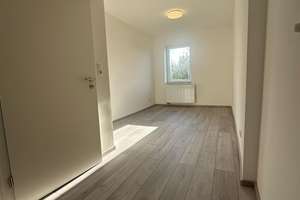 Modernisiertes Einfamilienhaus mit 4 Zimmern, 3 Schlafzimmern & Terrasse – ab sofort zu vermieten – 52222 Stolberg (Rheinland) – Vorschaubild 9