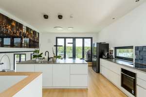 Private Seevilla am Kalksee/Woltersdorf | Bauhausarchitektur mit Bootssteg, Dachterrasse & Sauna – Die vollständige Adresse der Immobilie erhältst du vom Anbieter., 10119 Mitte (Ortsteil), Berlin – Vorschaubild 16