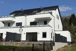 Hier ist Platz für alle! Neubau für die ganze Familie mit Garten, Terrasse, Balkon und Garage – Weienhard 22a, 53783 Rhein-Sieg-Kreis – Vorschaubild 1