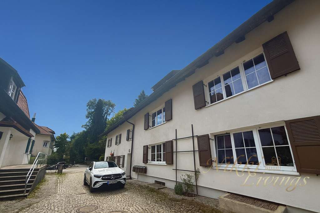 Landhaus mit 7 Wohneinheiten und vielseitigem Entwicklungspotenzial