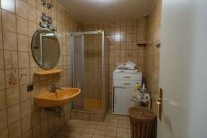 Gepflegtes  Einfamilienhaus mit Einliegerwohnung , Doppelgarage , Garten in Ludwigshafen-Oggersheim – 67071 Oggersheim, Ludwigshafen am Rhein – Vorschaubild 60