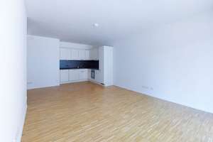 Platz und Lebensqualität: 3-Zimmer-Wohnung mit Terrasse und offener Küche – Grünhofer Weg 40, 13581 Spandau (Ortsteil), Berlin – Vorschaubild 4