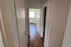 Viel Platz für den Alltag: 4-Zimmer-Wohnung in Duisburg-Hochemmerich – Am Strücksken 18, 47228 Hochemmerich, Duisburg – Vorschaubild 3