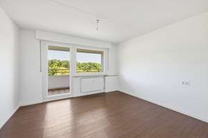 Penthouse-Feeling: Schöne 4-Zimmer-Wohnung mit Blick in den Wald – Die vollständige Adresse der Immobilie erhältst du vom Anbieter., 70469 Hohe Warte, Stuttgart – Vorschaubild 7
