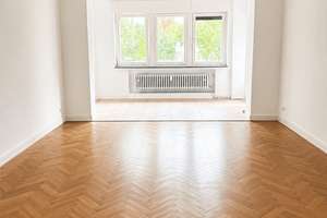 Ihr neues Zuhause im Erdgeschoss ! Haus im Haus Charakter mit ca.162 m² und 6 Zimmern – Die vollständige Adresse der Immobilie erhältst du vom Anbieter., 47058 Duissern, Duisburg – Vorschaubild 9