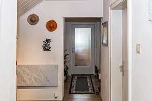 Einfamilienhaus mit gepflegtem Garten, Terrasse und Brunnenwasser-Genuss – Die vollständige Adresse der Immobilie erhältst du vom Anbieter., 93413 Cham – Vorschaubild 23