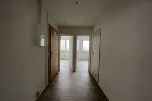 3-Zimmer-Wohnung mit Balkon sucht Lieblingsmieter – Irkutsker Straße 245, 9119 Kappel, Chemnitz – Vorschaubild 4