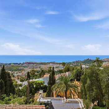 Freistehende Villa mit 6 Schlafzimmern in Benalmádena