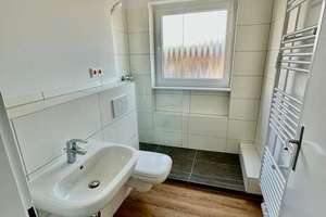 Helle, umfangreich renovierte 2-Zimmerwohnung (5. Etage) mit Balkon & Fahrstuhl, zentrale Lage – Daimlerstrasse 2, 65197 Rheingauviertel / Hollerborn, Wiesbaden – Vorschaubild 9