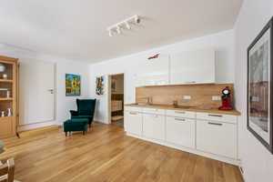 Wohnen mit Stil und Komfort: Ihr neues Zuhause auf der Sonnenterrasse von Baden-Baden – Baden-Baden – Vorschaubild 9