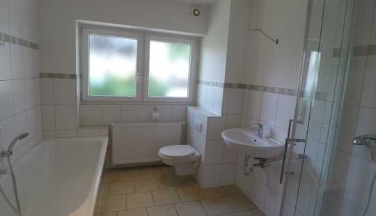 Bild von Kernsaniertes (2008) außergewöhnliches großes EFH mit 2 getrennten  Wohnungen und traumhaften Garten
