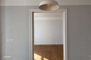 Großzügige, gut geschnittene 3-Zi-Wohnung mit Einbauküche und Balkon in zentraler Lage in Kiel Nord – Die vollständige Adresse der Immobilie erhältst du vom Anbieter., 24106 Wik, Kiel – Vorschaubild 3
