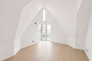 Besonderes Wohngefühl: 2-Zimmer-Wohnung mit Galerie und Dachterrasse – Erstbezug nach Sanierung – Karl-Arnold-Straße 1, 65199 Dotzheim, Wiesbaden – Vorschaubild 4