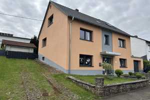 Modernes Wohnen trifft auf zeitlose Gemütlichkeit – Birkenfeld (Kreis) – Vorschaubild 2