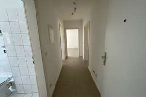 Gepflegte 3 Zimmerwohnung im EG in ab sofort zu vermieten! – Bronkhorststr. 125, 47137 Mittelmeiderich, Duisburg – Vorschaubild 3