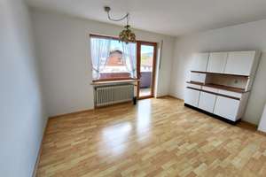 Familienhaus mit zwei Wohnbereichen, 892 m² Grundstück und Weitblick – 93444 Bad Kötzting – Vorschaubild 5