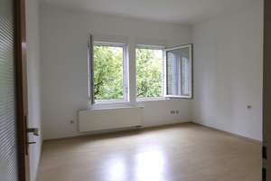 Gepflegte 3-Zimmer-Wohnung in Stuttgart – Die vollständige Adresse der Immobilie erhältst du vom Anbieter., 70374 Schmidener Vorstadt, Stuttgart – Vorschaubild 3