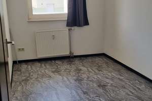 Helle 4-Zimmer Erdgeschosswohnung mit Balkon in Paderborn – Die vollständige Adresse der Immobilie erhältst du vom Anbieter., 33100 Kernstadt, Paderborn – Vorschaubild 3
