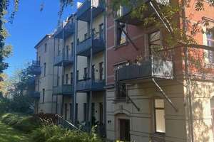 Großzügige DG-Wohnung, 2-Zimmer, Tageslichtbad, EIGENNUTZ oder KAPITALANLAGE – Ahornstraße 64, 9112 Kaßberg, Chemnitz – Vorschaubild 2