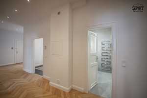 Frisch sanierte 5 Zimmer Altbauwohnung in Schwabing – München – Vorschaubild 33