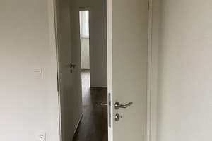 Schöne 3-Zimmerwohnung mit Vinylboden und Wannenbad im Dachgeschoss – Ungelsheimer Str. 4C, 47259 Hüttenheim, Duisburg – Vorschaubild 12