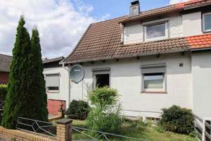 Harlingerode: DHH mit Kamin, PV-Anlage & Ausbauoption – 637 m² Grundstück in Sackgassenlage – Die vollständige Adresse der Immobilie erhältst du vom Anbieter., 38667 Bad Harzburg – Vorschaubild 2