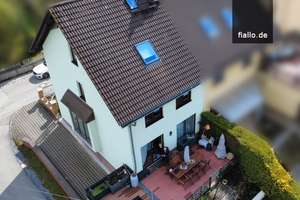 Charmante Doppelhaushälfte mit Sonnenterrasse & Gartenidylle in Chemnitz-Grüna – Die vollständige Adresse der Immobilie erhältst du vom Anbieter., 9224 Grüna, Chemnitz – Vorschaubild 2