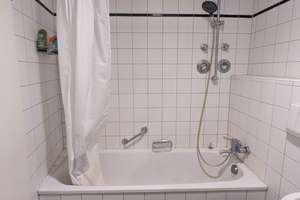 Besondere, lichtdurchflutete, zentrumsnahe 2,5-Zimmer-Maisonette-Wohnung mit herrlicher Dachterrasse – Die vollständige Adresse der Immobilie erhältst du vom Anbieter., 83512 Wasserburg am Inn – Vorschaubild 11