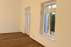 Wohnen in einer Burg: 2-Zimmer-Wohnung, mit Parkplatz und EBK in Wesseling, Berzdorf – Godorfer Burg 11, 50389 Wesseling – Vorschaubild 10