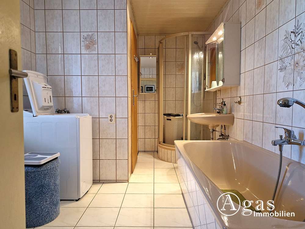 Immobilie in Letschin - Modernisiertes Einfamilienhaus mit mehreren Nebengebäuden und Glasfaseranschluss in Ortsrandlage - Bild 1