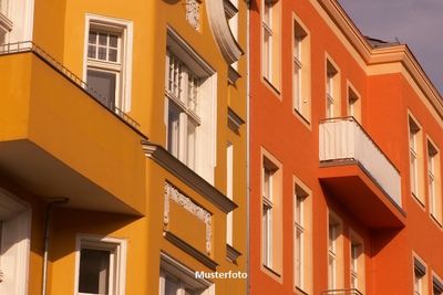 Mehrfamilienhaus mit Wohnungen und Appartements