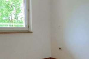 Zentrale, helle, ruhige 2-Zimmer Wohnung mit Balkon in grüner Parkanlage in Bogenhausen – Buschingstraße 45, 81677 Parkstadt, München – Vorschaubild 7