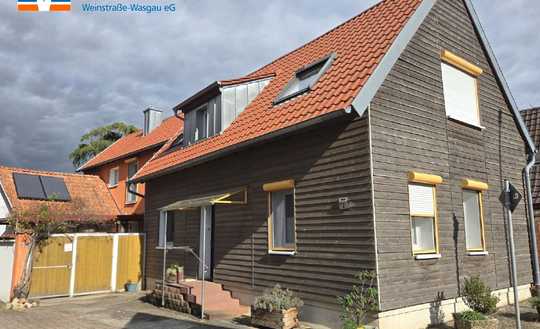 Umfangreich modernisiertes und gepflegtes Wohnhaus mit eigenem Garten